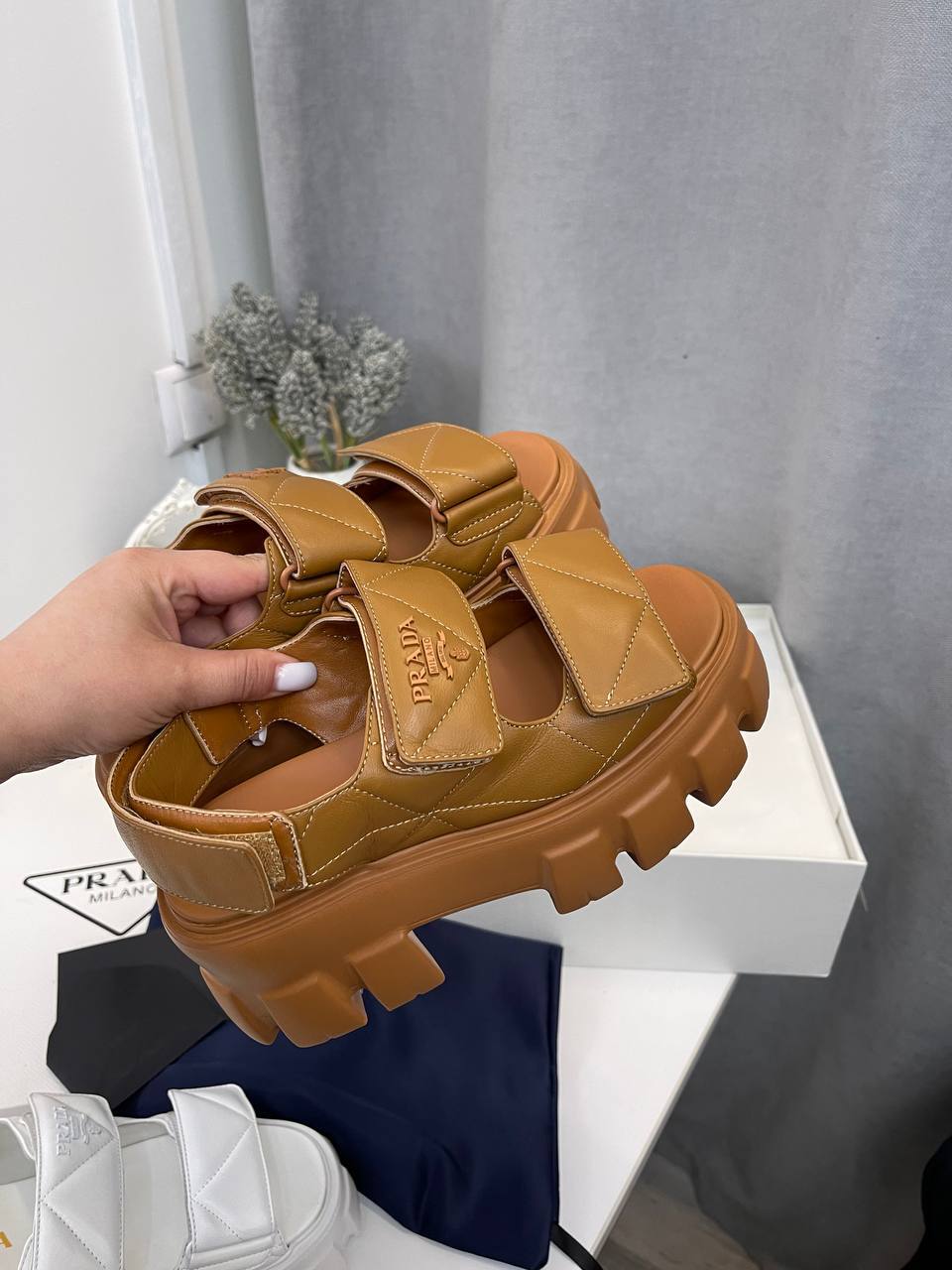 Дизайнерские сандалии Prada BP-50639 Дизайнерские сандалии Prada BP-50639