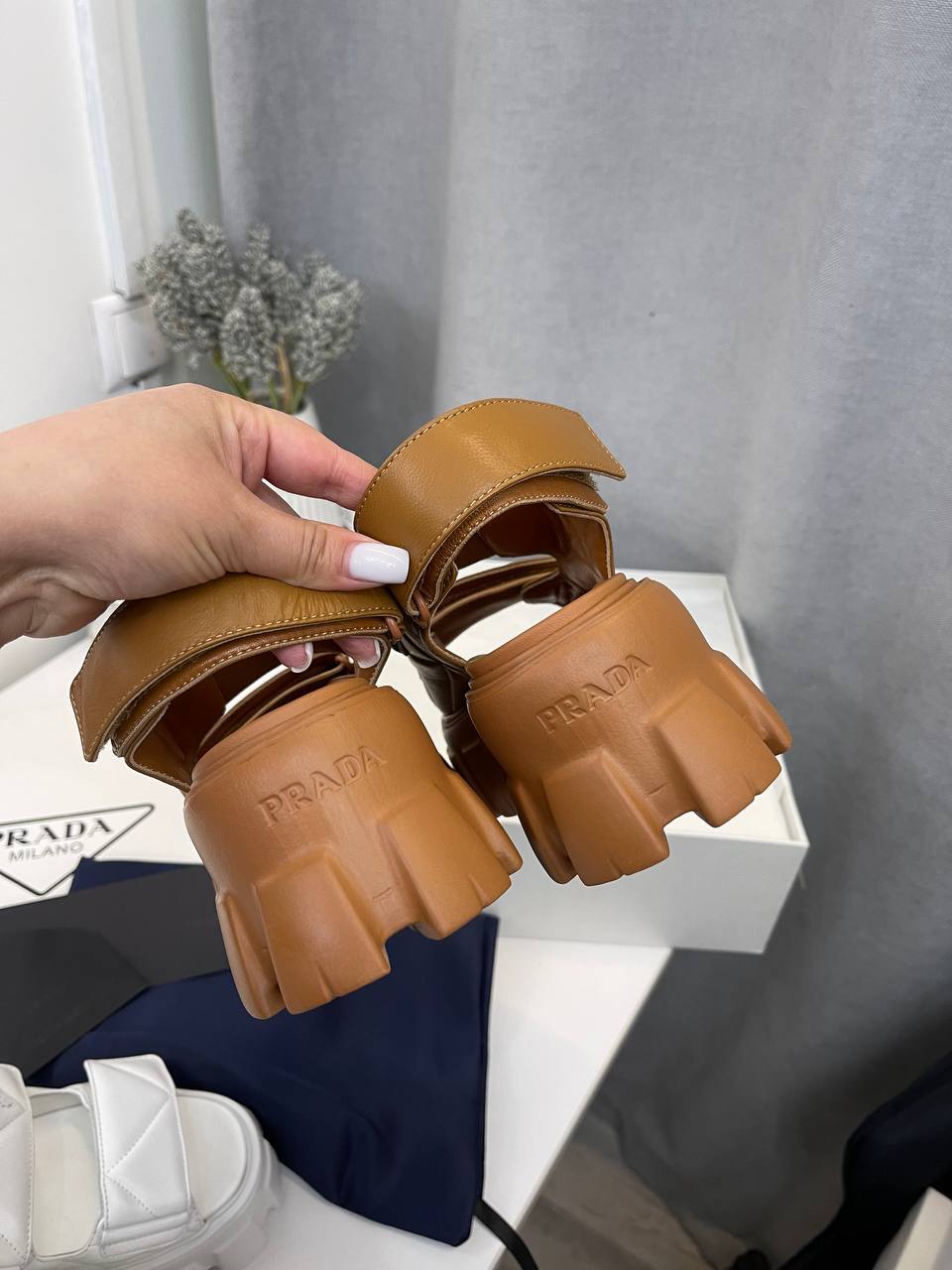 Дизайнерские сандалии Prada BP-50639 Дизайнерские сандалии Prada BP-50639