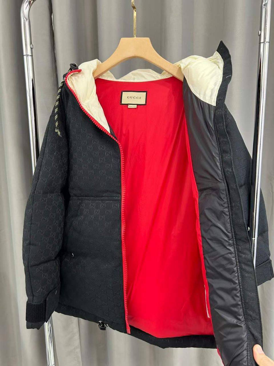 Пуховик Gucci BP-42809 повседневный Пуховик Gucci BP-42809 повседневный