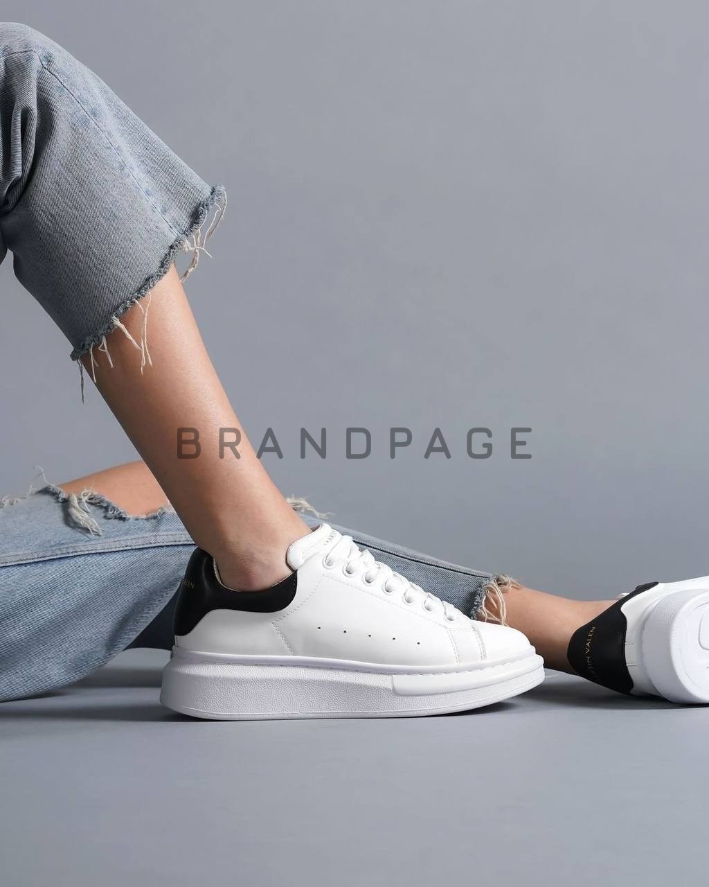 Кожаные кроссовки Alexander McQueen BPLUX12494 Кожаные кроссовки Alexander McQueen BPLUX12494