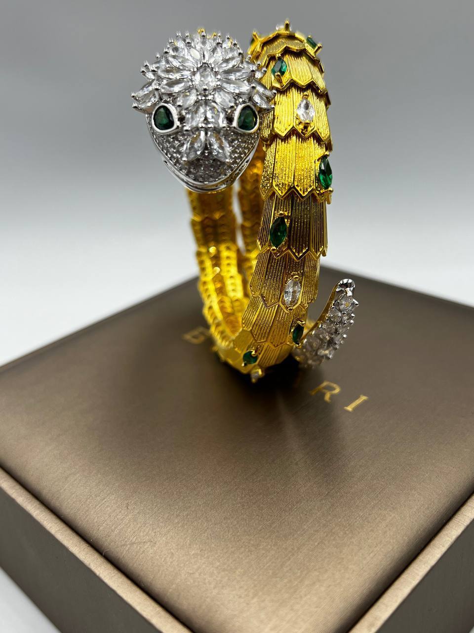 Трендовый браслет Bvlgari BP-46167 Трендовый браслет Bvlgari BP-46167