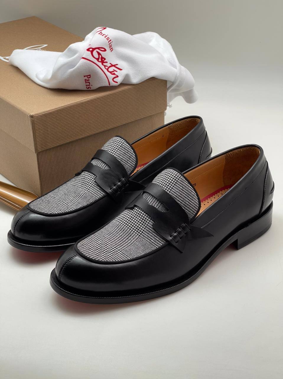 Кожаные лоферы Christian Louboutin BP-13559 Кожаные лоферы Christian Louboutin BP-13559