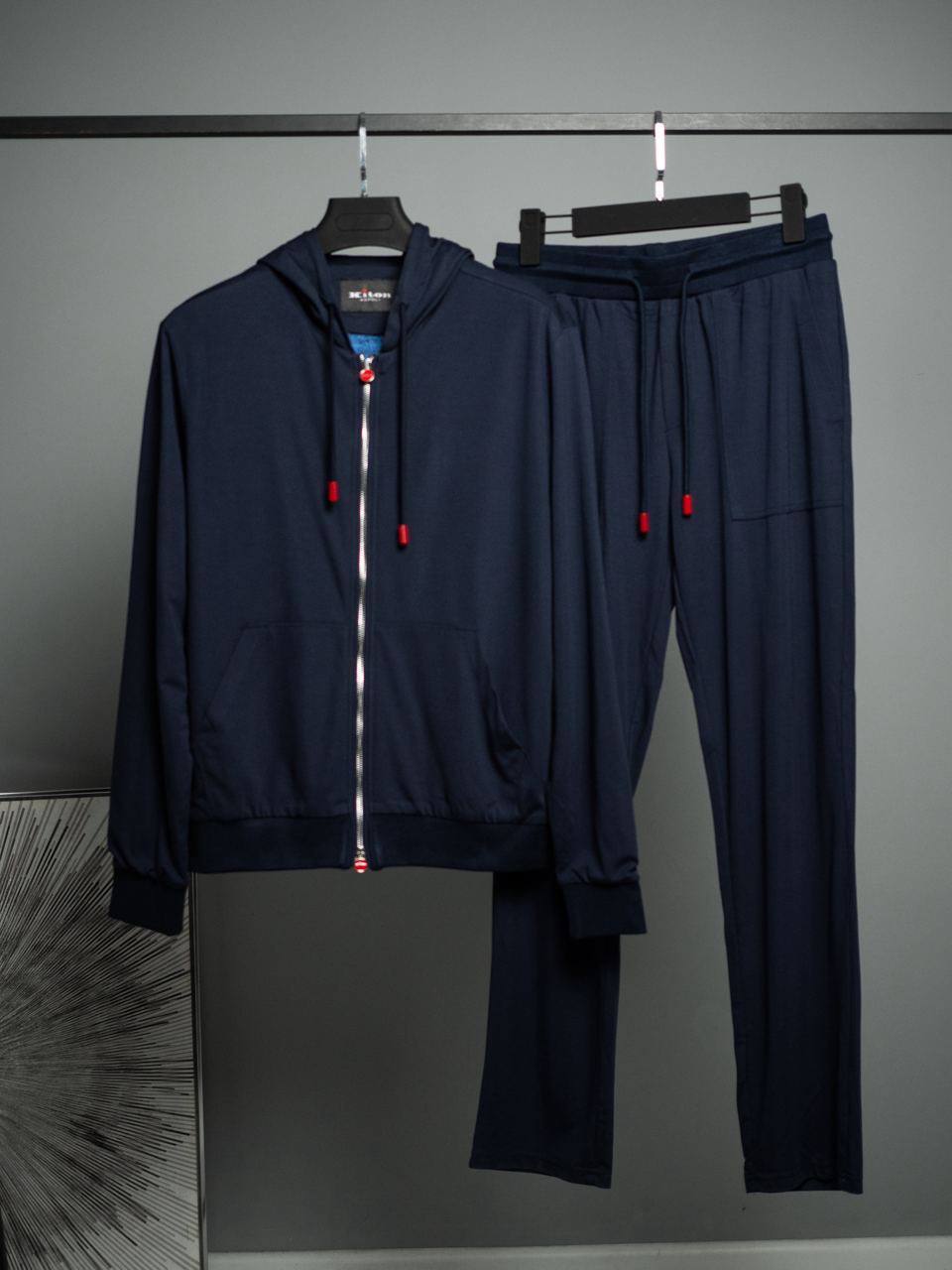 Комплект спортивный стильный Kiton BP-49375 Комплект спортивный стильный Kiton BP-49375