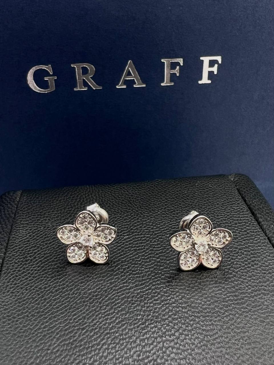 Элитные серьги Graff BP-51939 Элитные серьги Graff BP-51939