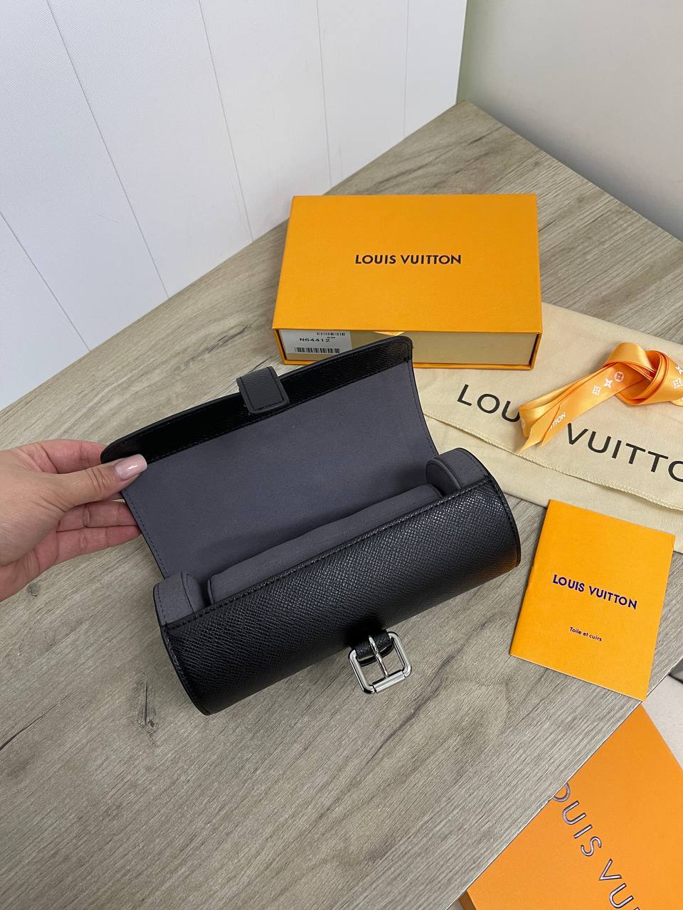 Футляр премиальный для 3-х часов Louis Vuitton BP-25421 Футляр премиальный для 3-х часов Louis Vuitton BP-25421