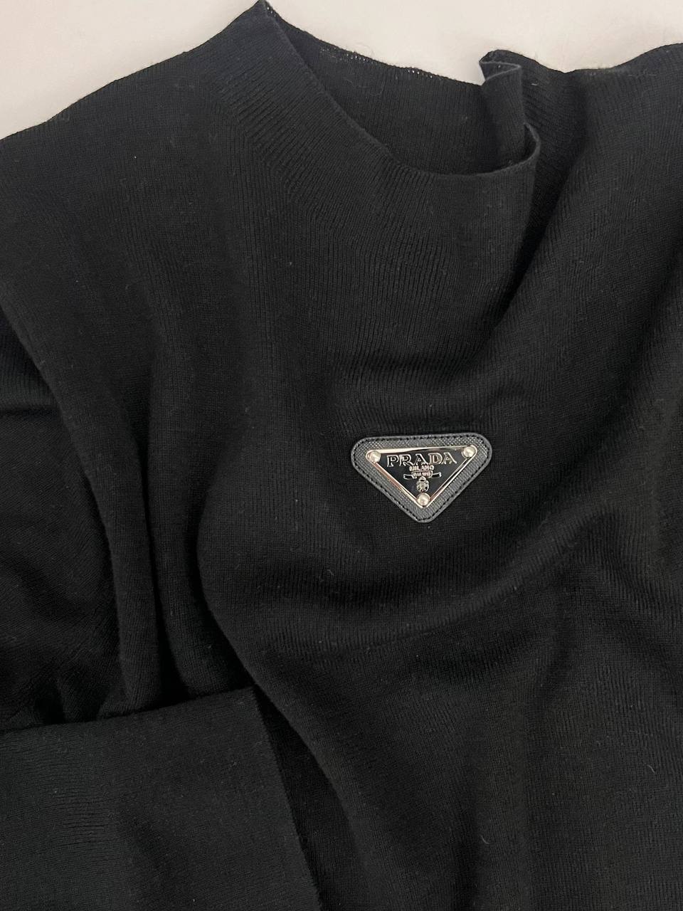 Лонгслив Prada трендовый BP-53081 Лонгслив Prada трендовый BP-53081