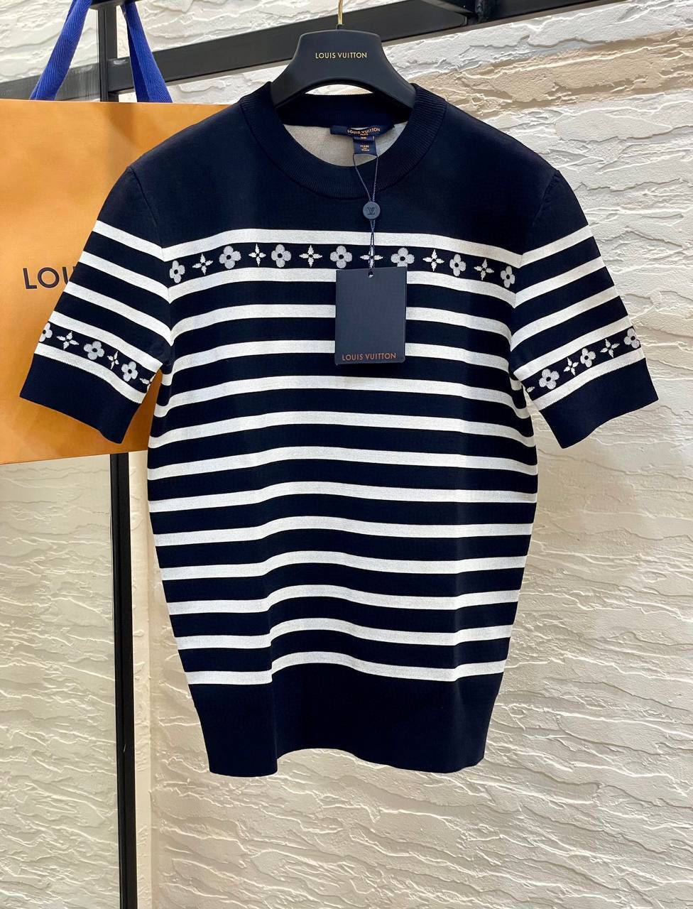 Коллекционная кофта Louis Vuitton BP-17977 Коллекционная кофта Louis Vuitton BP-17977