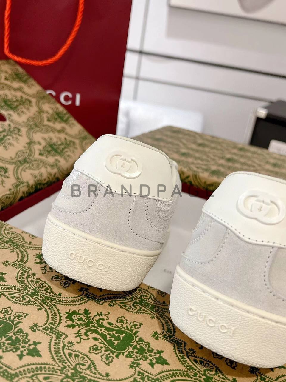 Женские кожаные кроссовки Gucci BPLUX12447 Женские кожаные кроссовки Gucci BPLUX12447