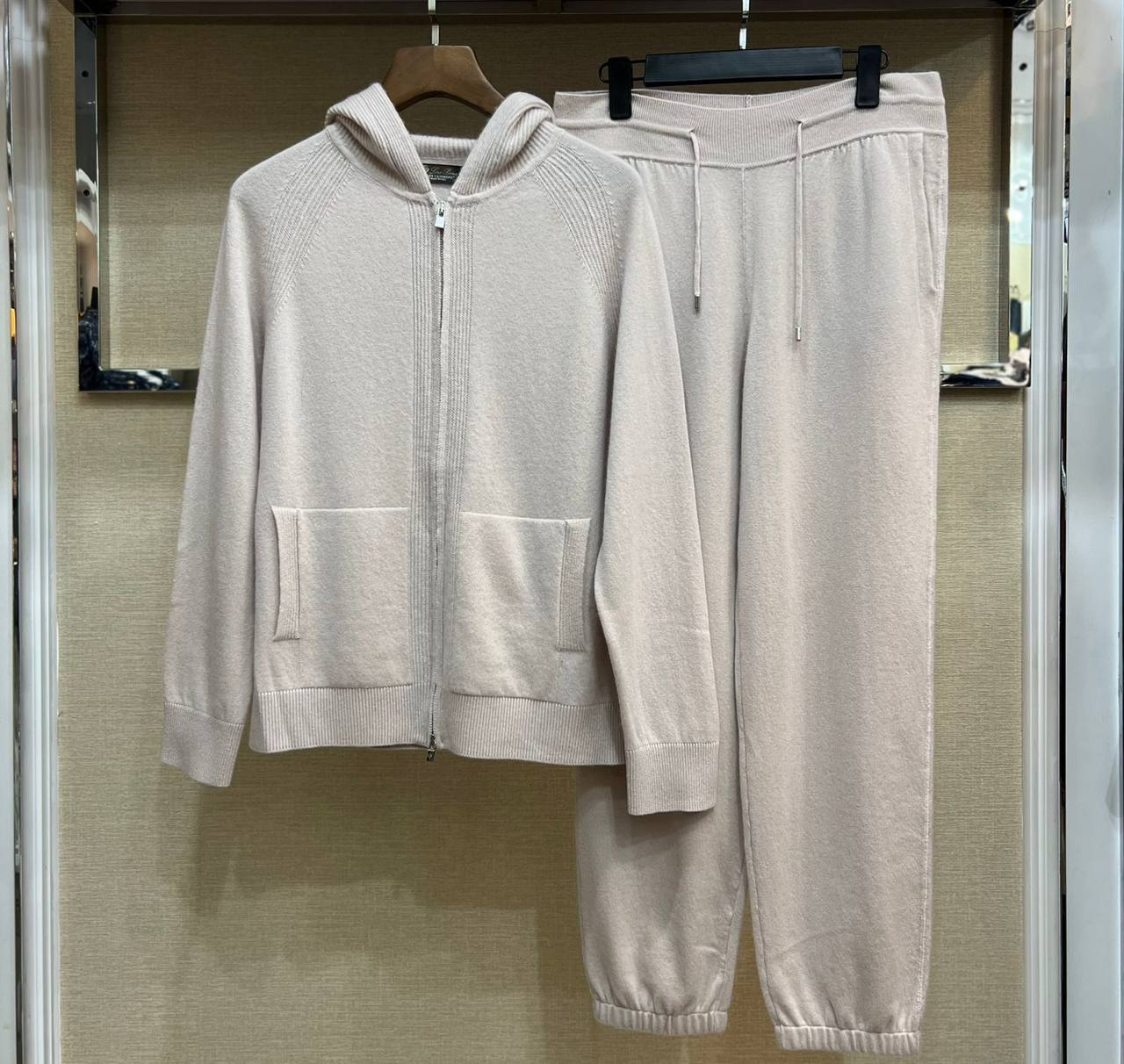 Женский костюм Loro Piana BP-19844 премиум Женский костюм Loro Piana BP-19844 премиум