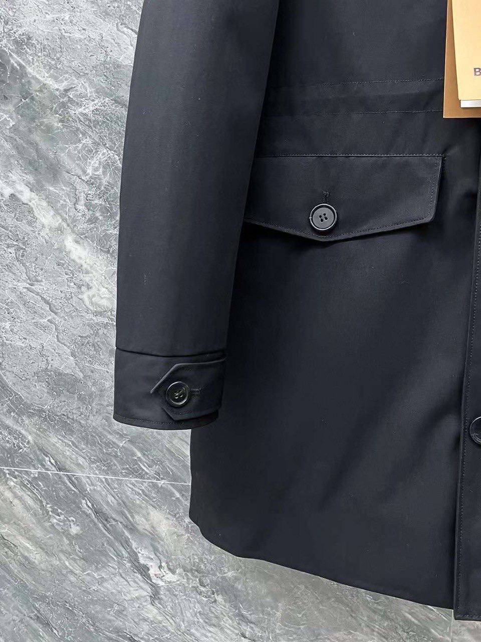 Черное утепленное пальто Burberry BP-23903 Черное утепленное пальто Burberry BP-23903