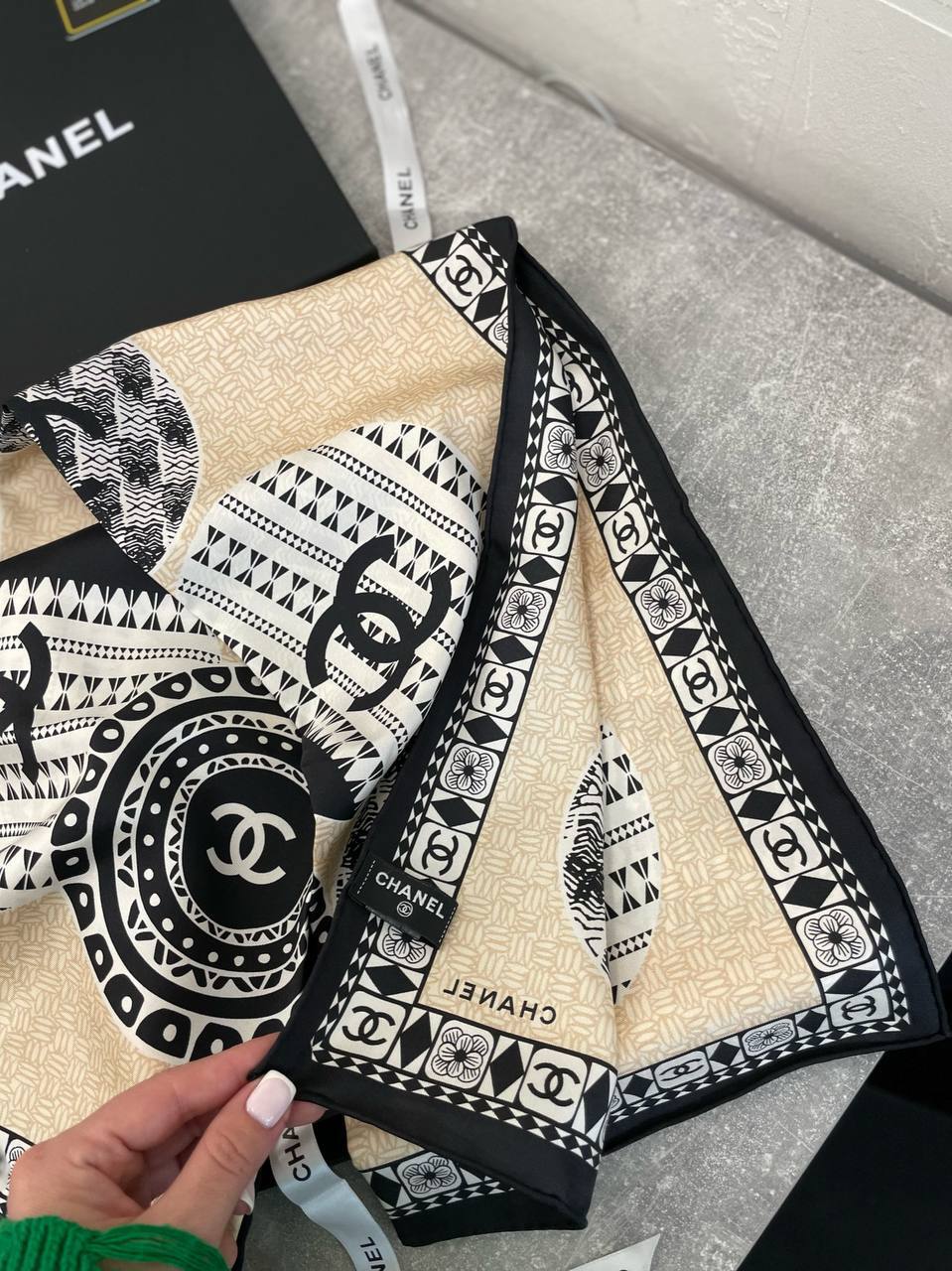 Платок дизайнерский Chanel BP-45562 Платок дизайнерский Chanel BP-45562