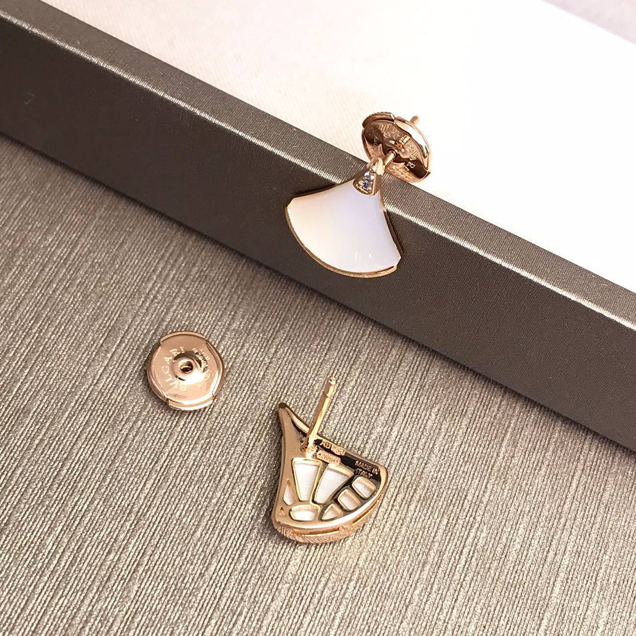 Элитные серьги Bvlgari BP-25741 Элитные серьги Bvlgari BP-25741