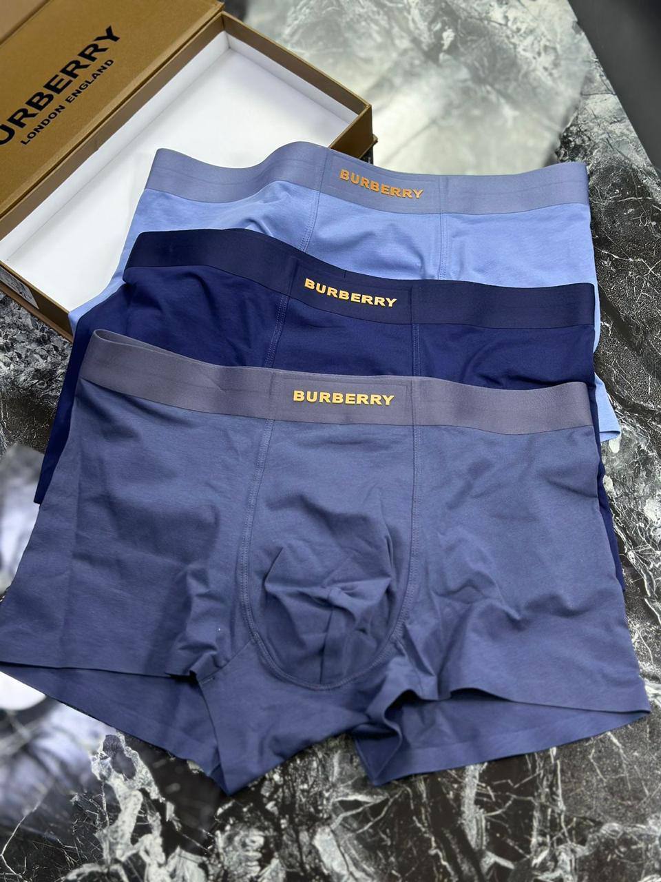 Тройной комплект стильных боксеров Burberry BP-40297 Тройной комплект стильных боксеров Burberry BP-40297