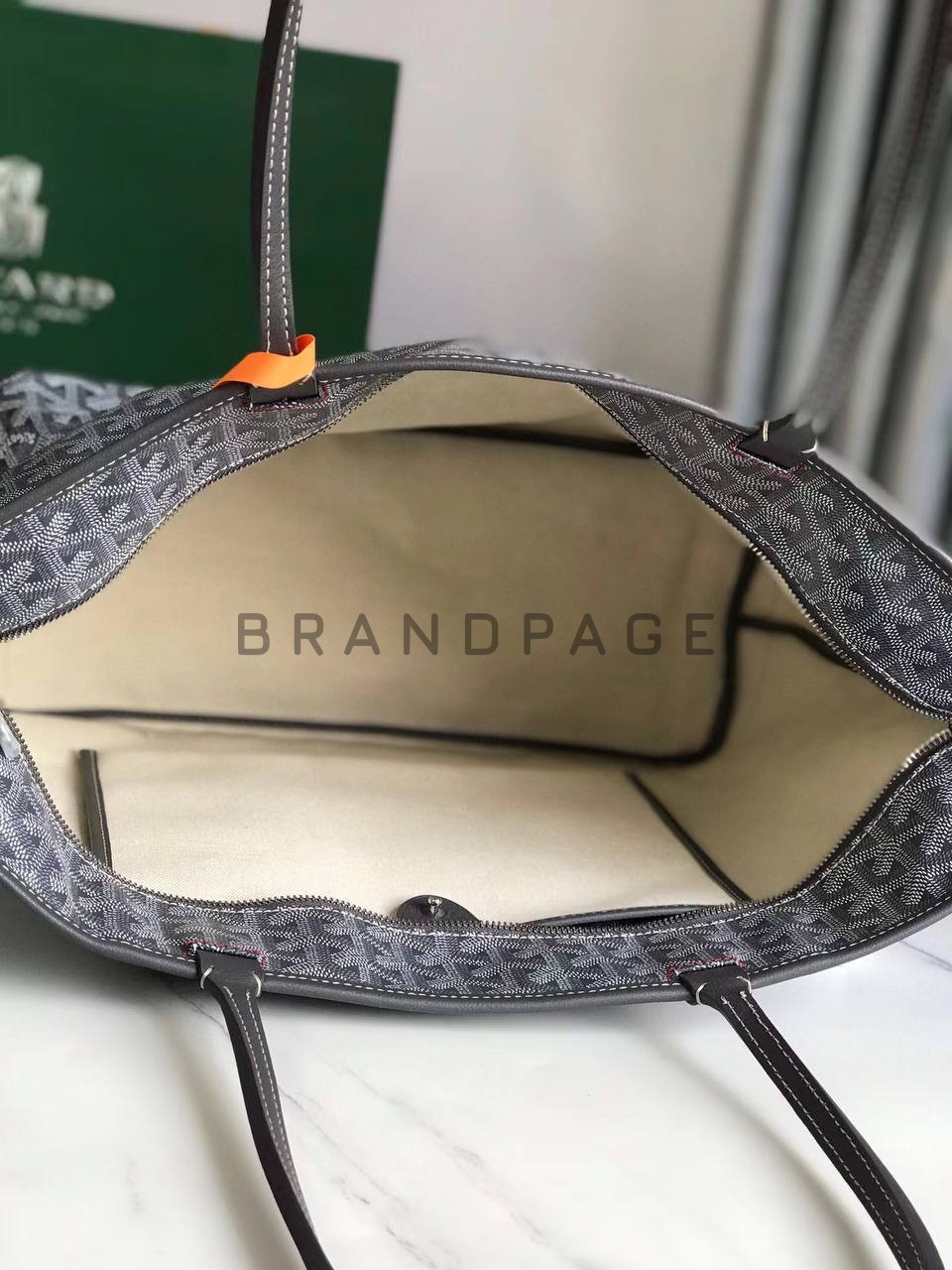 Сумка из кожи Goyard Artois MM BPLUX12499 Сумка из кожи Goyard Artois MM BPLUX12499