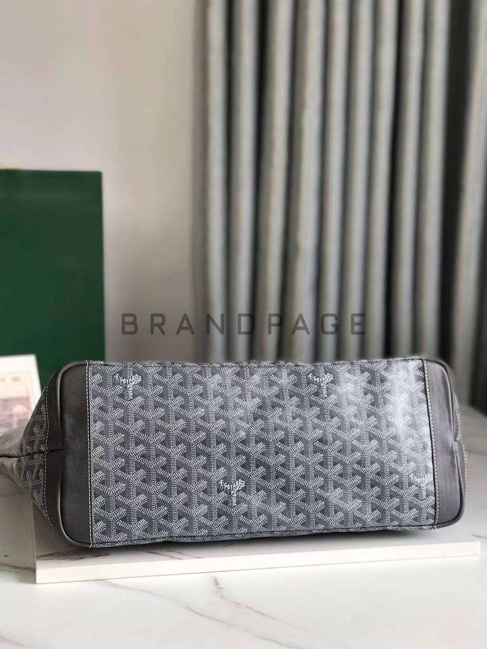 Сумка из кожи Goyard Artois MM BPLUX12499 Сумка из кожи Goyard Artois MM BPLUX12499