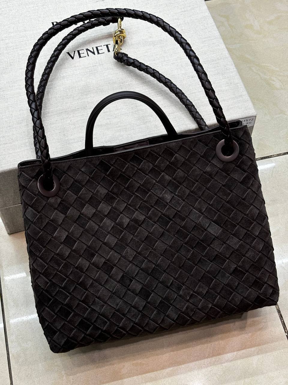Сумка черная плетенная Bottega Veneta BP-322749 Сумка черная плетенная Bottega Veneta BP-322749