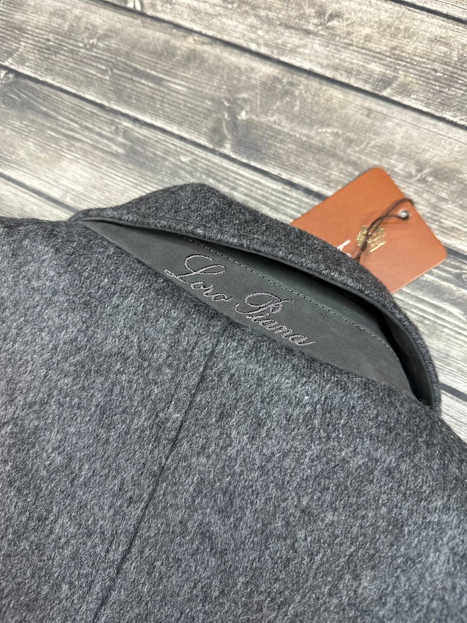 Серое кашемировое пальто с подкладкой Loro Piana BP-44665 Серое кашемировое пальто с подкладкой Loro Piana BP-44665