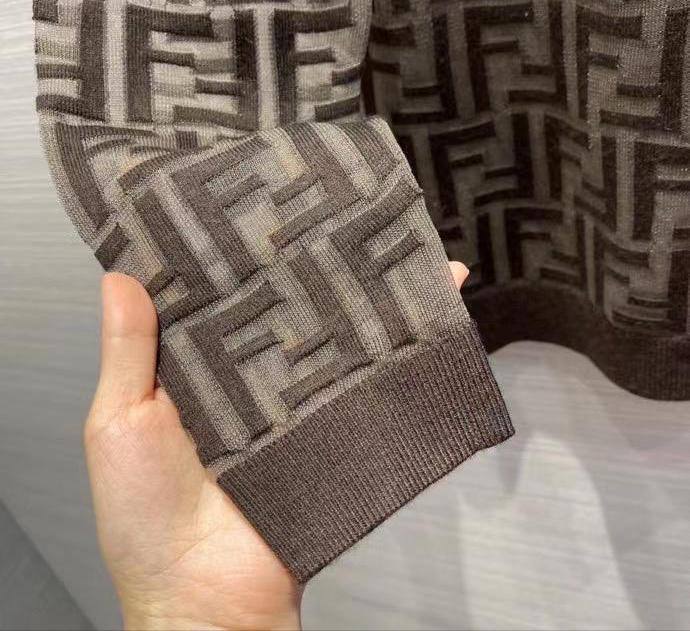 Лонгслив Fendi премиальный BP-15704 Лонгслив Fendi премиальный BP-15704