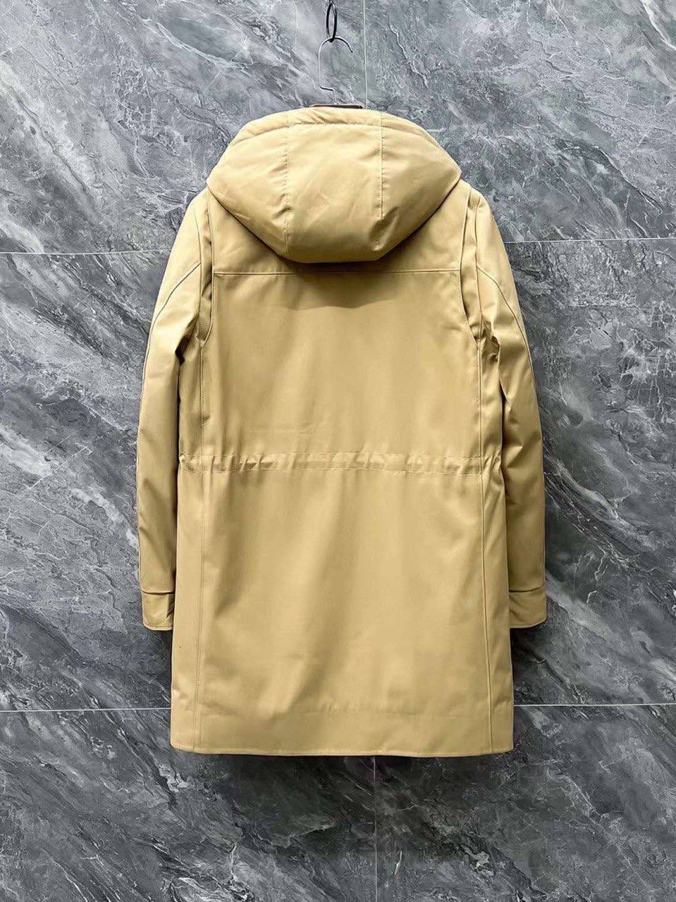 Утепленное бежевое пальто Burberry BP-23904 Утепленное бежевое пальто Burberry BP-23904