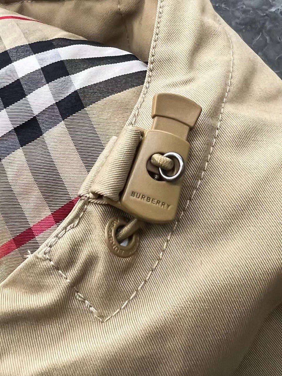 Утепленное бежевое пальто Burberry BP-23904 Утепленное бежевое пальто Burberry BP-23904