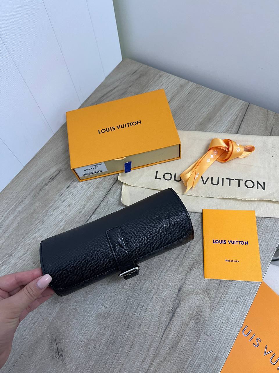 Футляр премиальный для 3-х часов Louis Vuitton BP-25421 Футляр премиальный для 3-х часов Louis Vuitton BP-25421