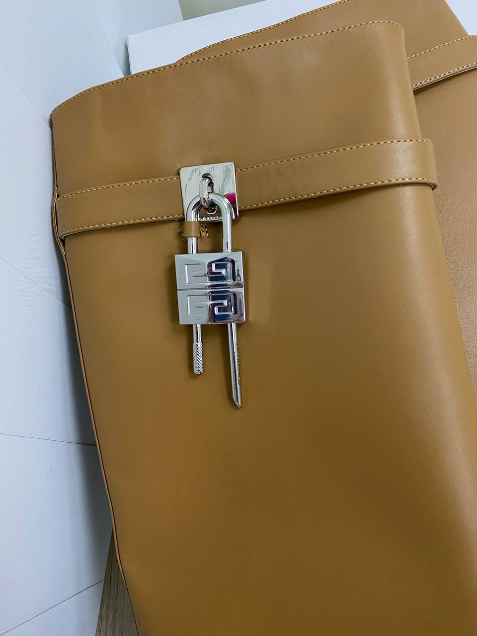 Трендовые сапоги Givenchy BP-25405 Трендовые сапоги Givenchy BP-25405