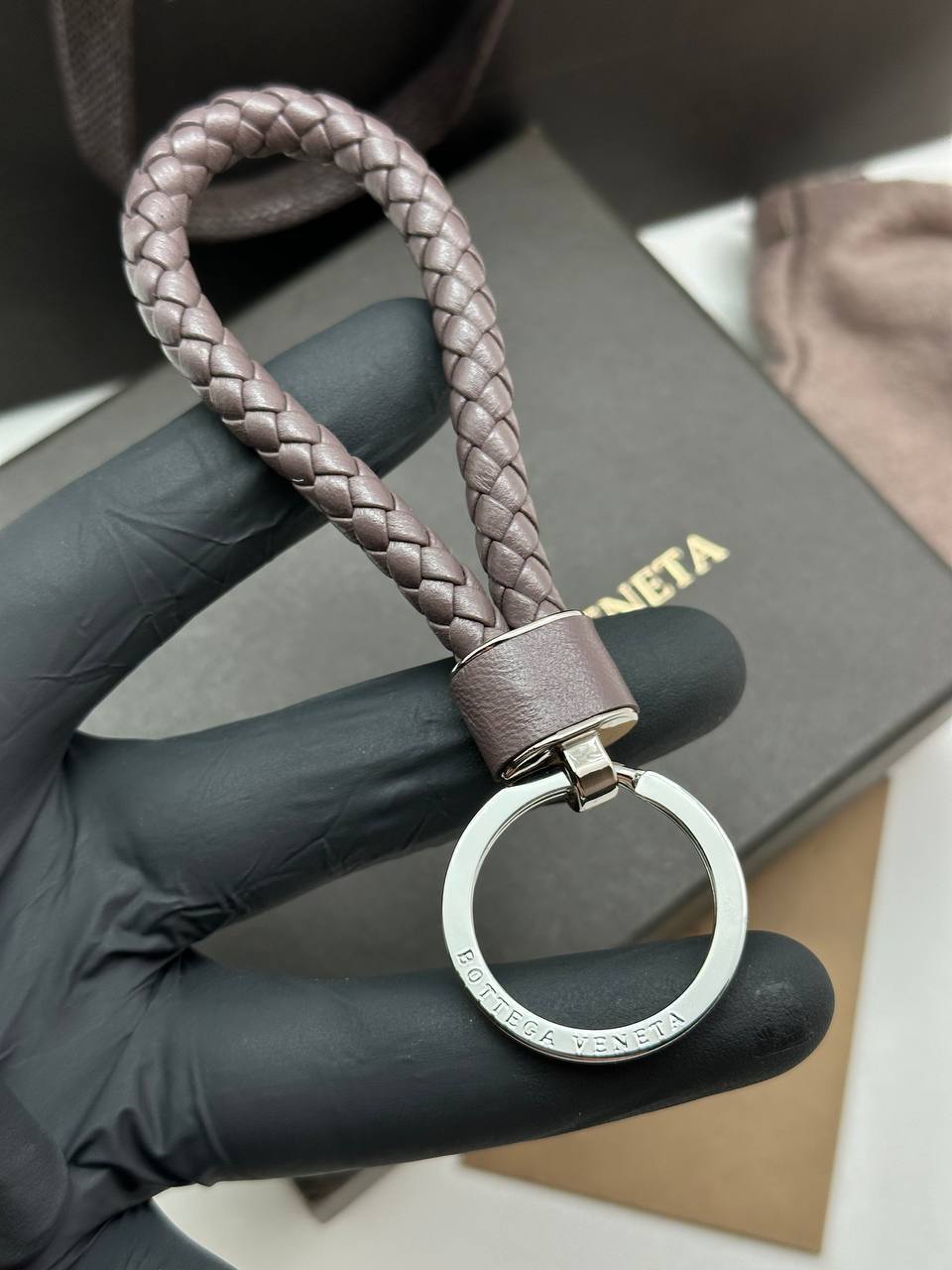 Брелок дизайнерский Bottega Veneta BP-27362 Брелок дизайнерский Bottega Veneta BP-27362