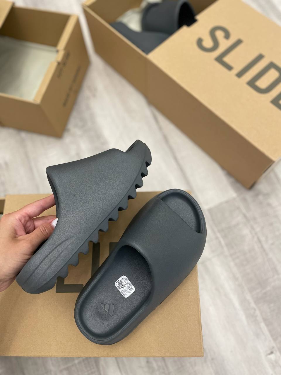 Дизайнерские Slide Yeezy BP-51996 Дизайнерские Slide Yeezy BP-51996