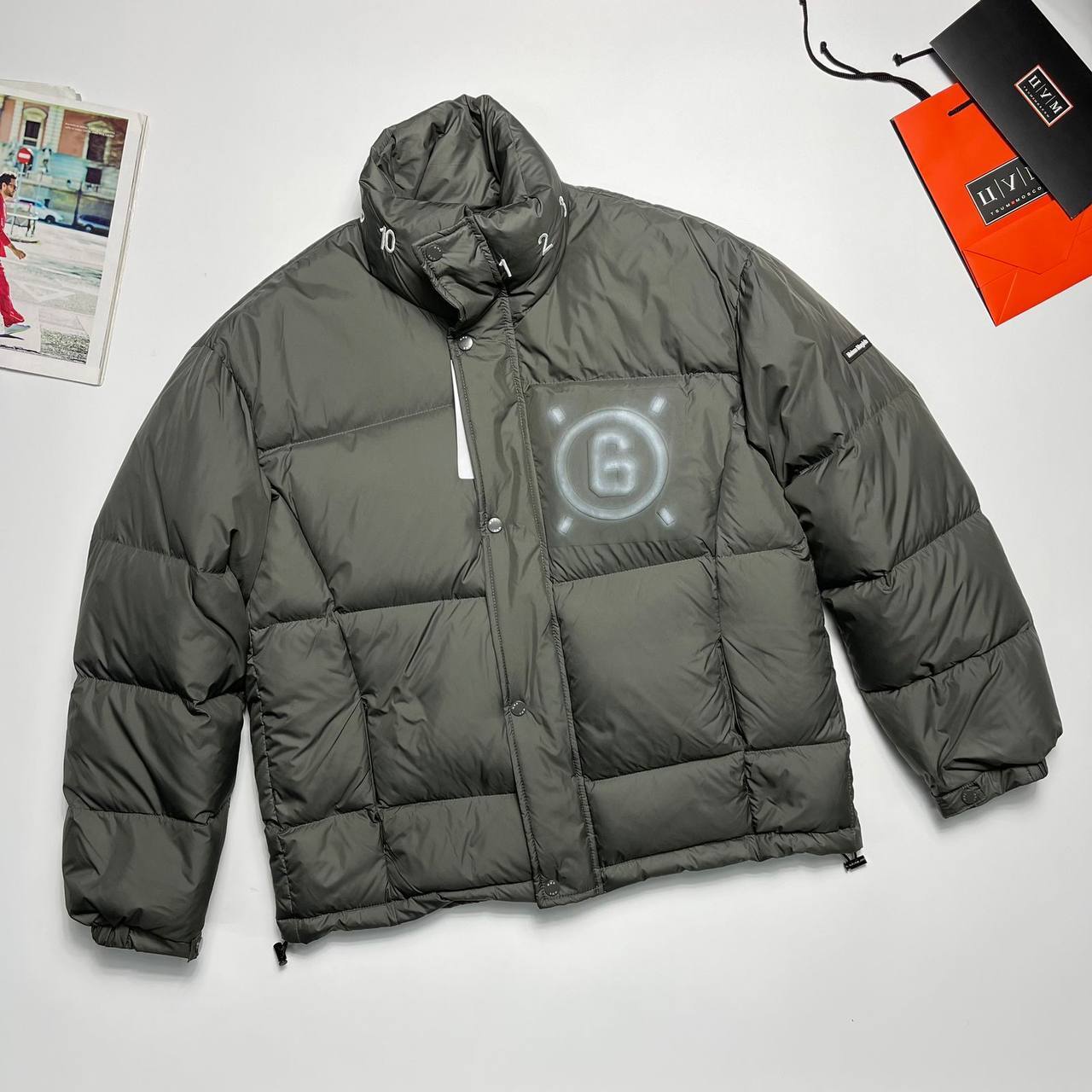 Пуховик Maison Margiela BP-43397 эксклюзивный Пуховик Maison Margiela BP-43397 эксклюзивный