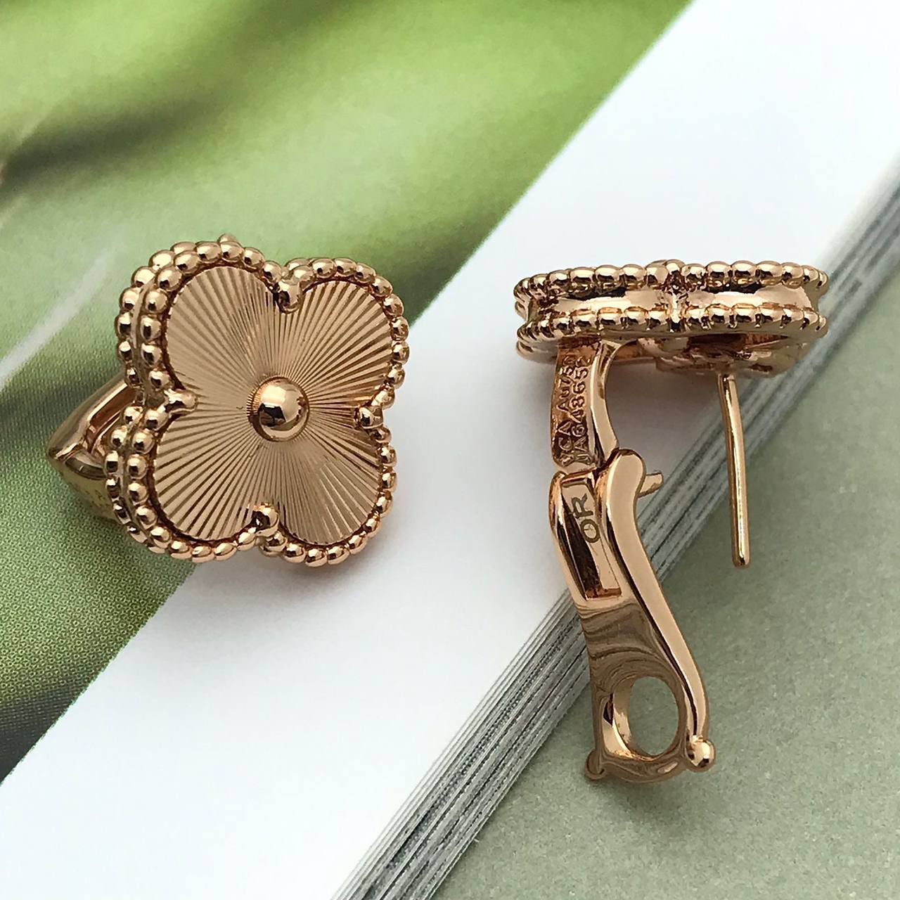 Серьги лимитированные Van Cleef BP-49051 Серьги лимитированные Van Cleef BP-49051