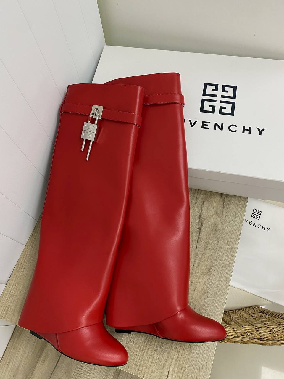 Премиум сапоги Givenchy BP-25404 Премиум сапоги Givenchy BP-25404