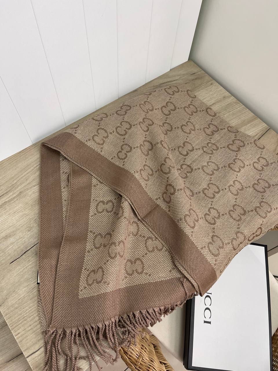 Коллекционный палантин Gucci BP-25535 Коллекционный палантин Gucci BP-25535