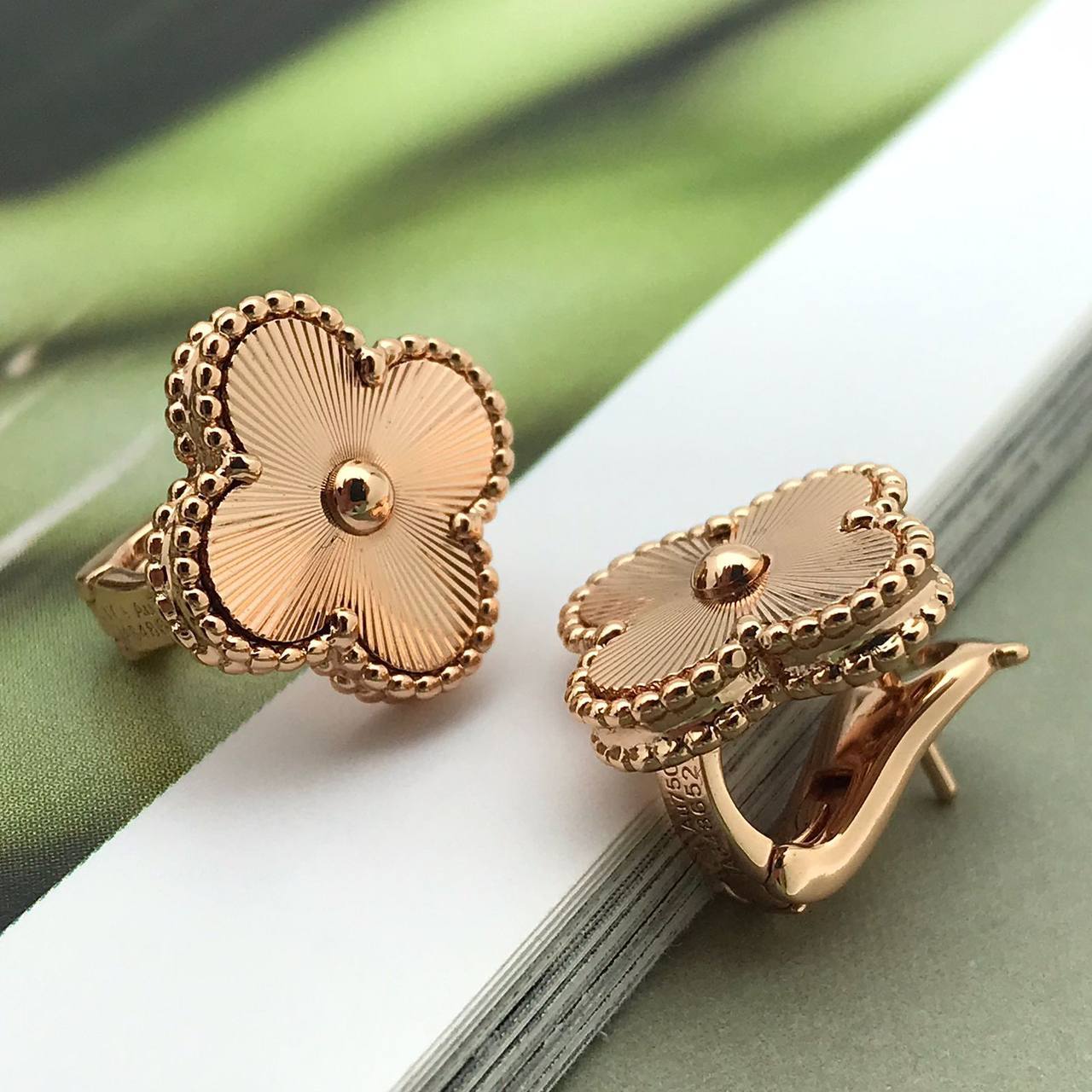 Серьги лимитированные Van Cleef BP-49051 Серьги лимитированные Van Cleef BP-49051