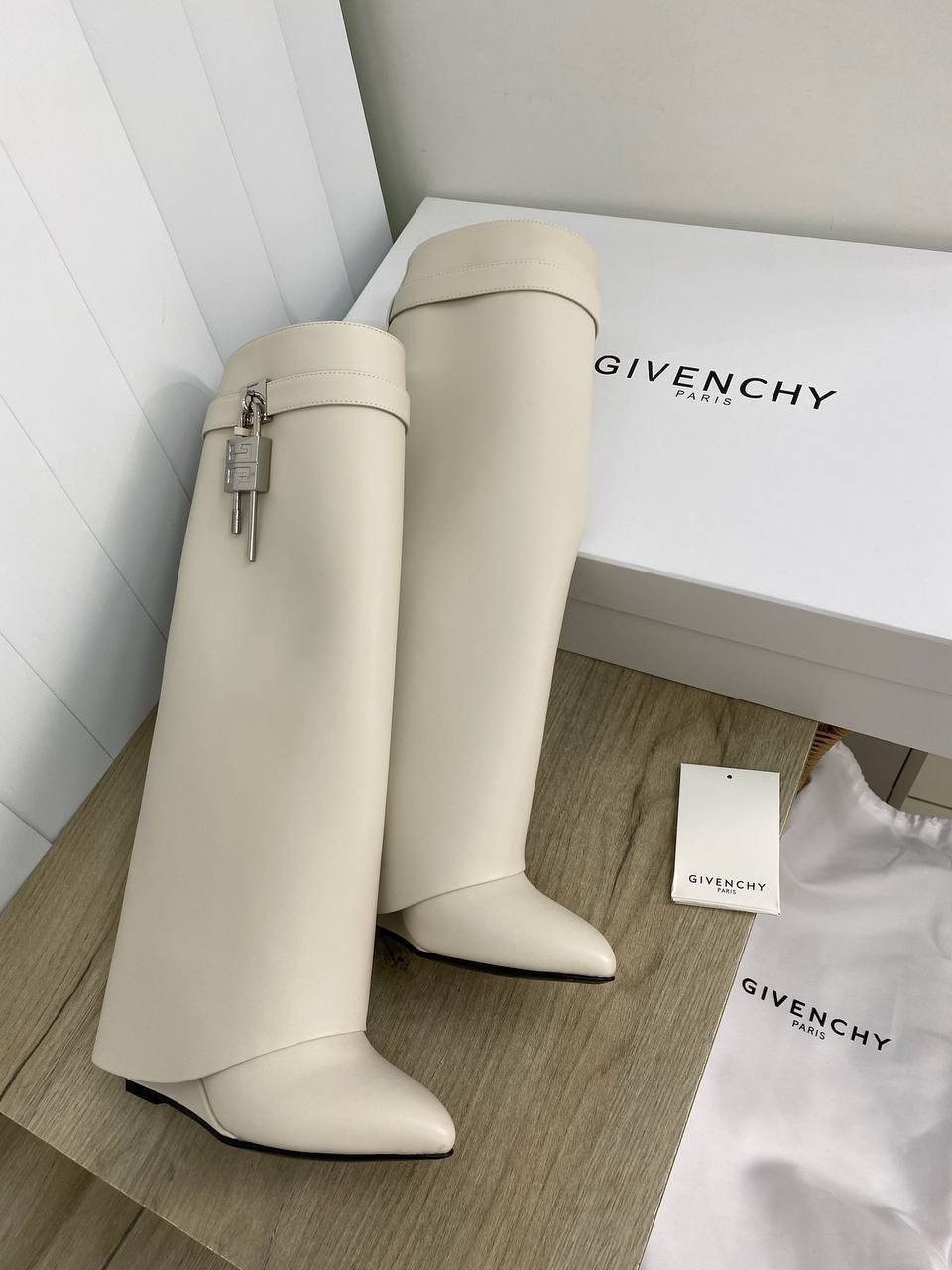 Коллекционные сапоги Givenchy BP-42261 Коллекционные сапоги Givenchy BP-42261