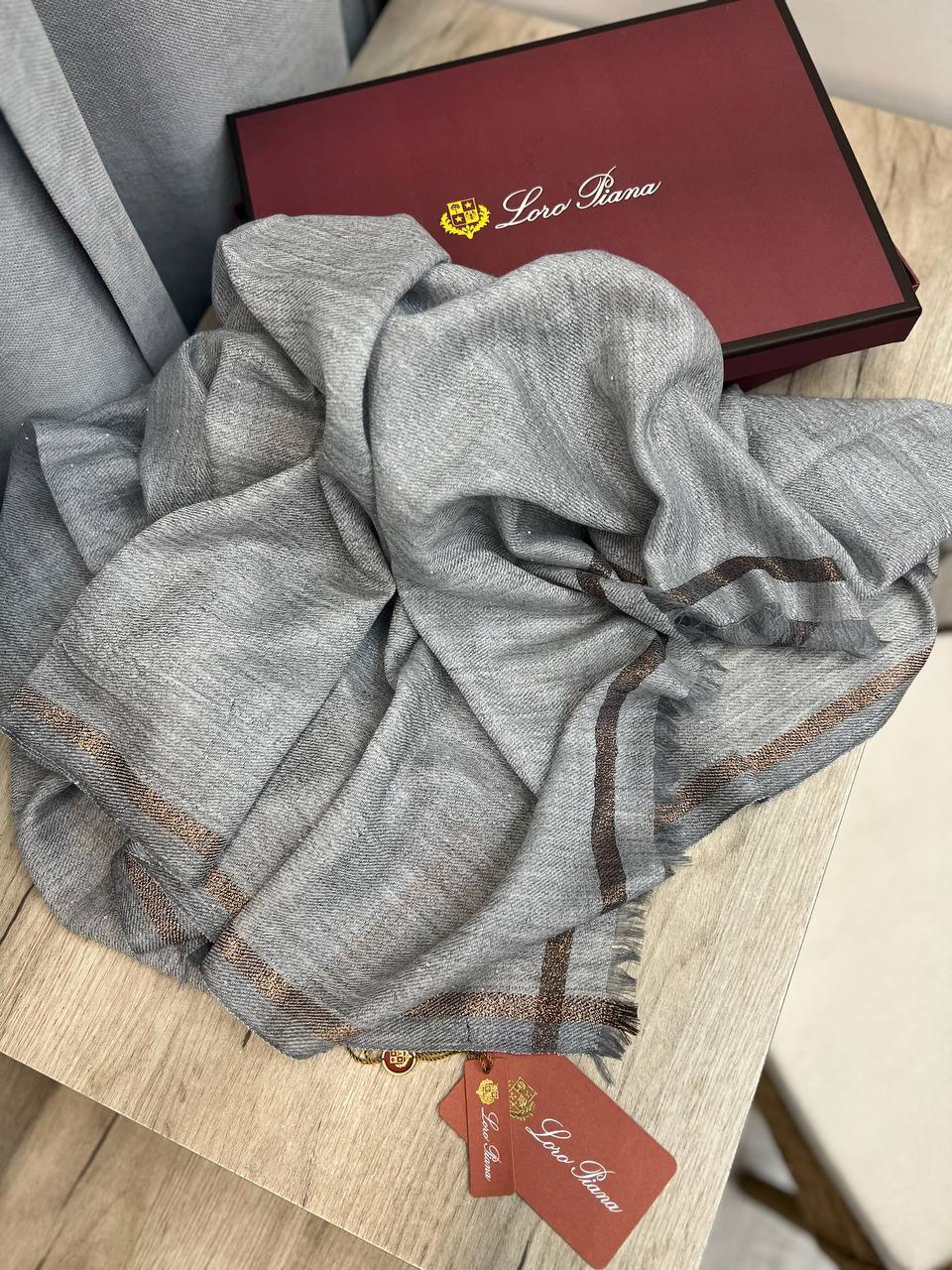 Дизайнерский палантин Loro Piana BP-43600 Дизайнерский палантин Loro Piana BP-43600