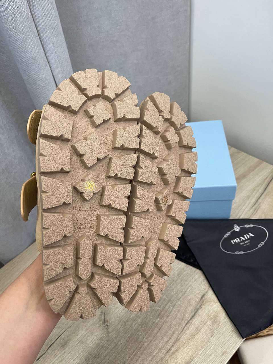 Дизайнерские шлепанцы Prada BP-52006 Дизайнерские шлепанцы Prada BP-52006