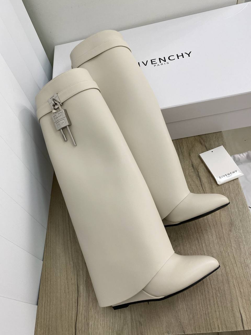 Коллекционные сапоги Givenchy BP-42261 Коллекционные сапоги Givenchy BP-42261