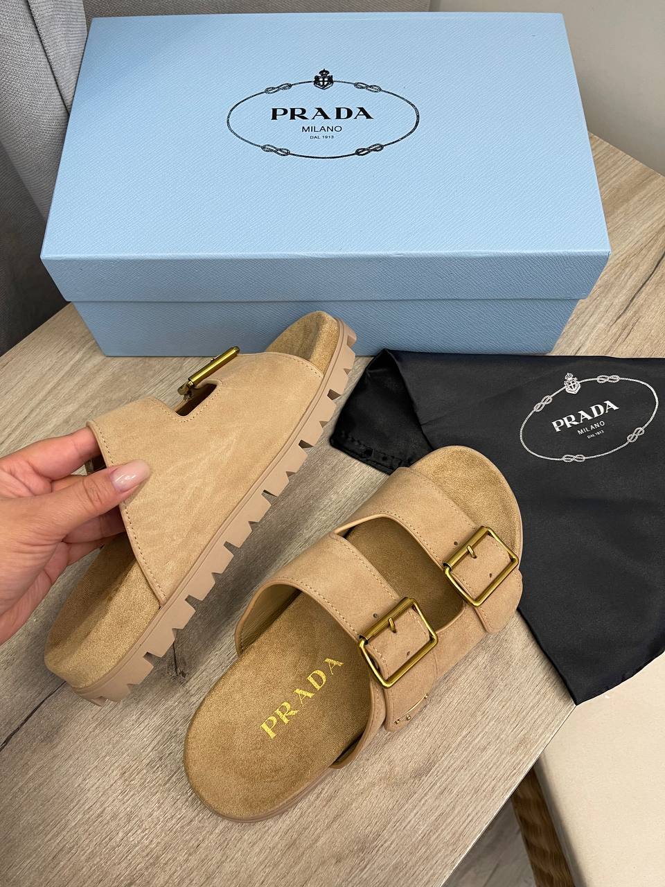 Дизайнерские шлепанцы Prada BP-52006 Дизайнерские шлепанцы Prada BP-52006