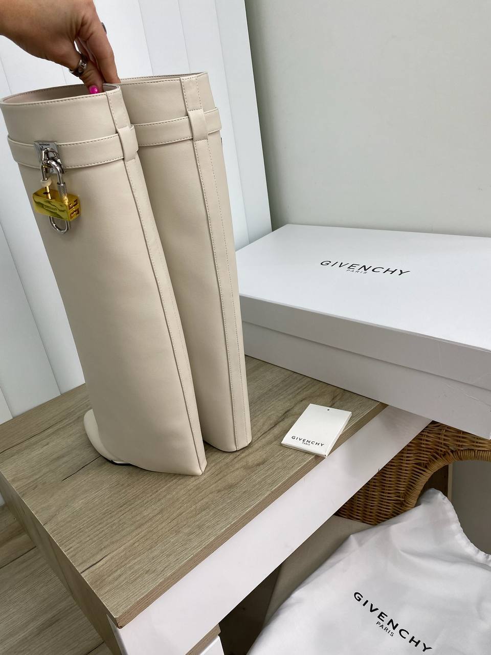 Коллекционные сапоги Givenchy BP-42261 Коллекционные сапоги Givenchy BP-42261