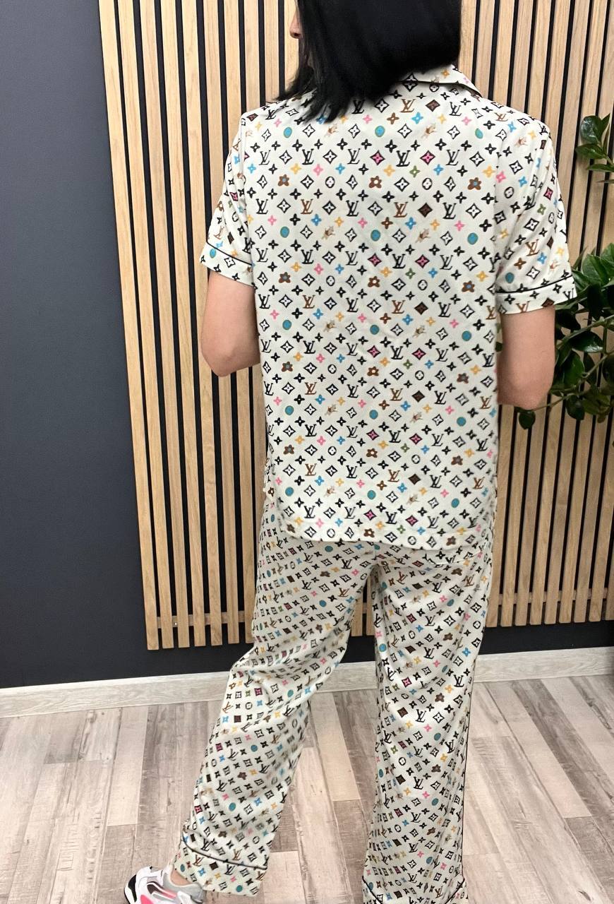 Костюм коллекционный женский Louis Vuitton BP-49230 Костюм коллекционный женский Louis Vuitton BP-49230