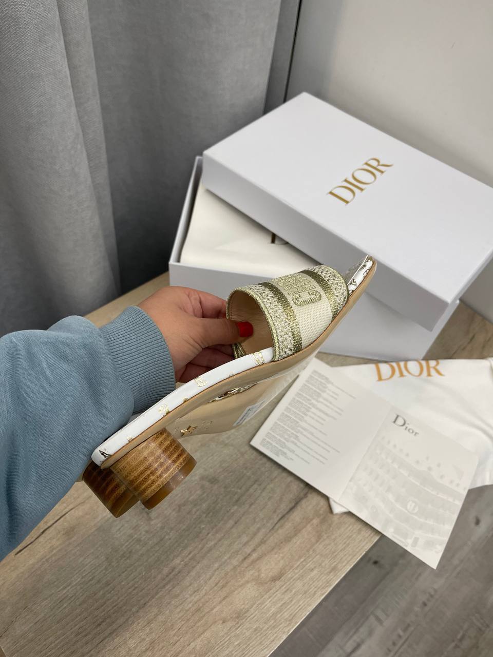 Премиум шлепанцы Christian Dior BP-46981 Премиум шлепанцы Christian Dior BP-46981