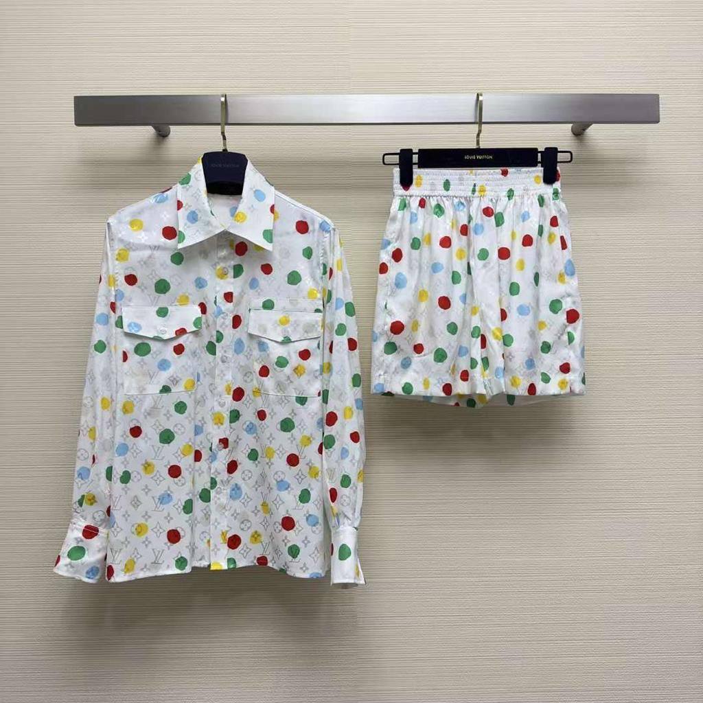 Коллекционный женский костюм Louis Vuitton BP-28965 Коллекционный женский костюм Louis Vuitton BP-28965