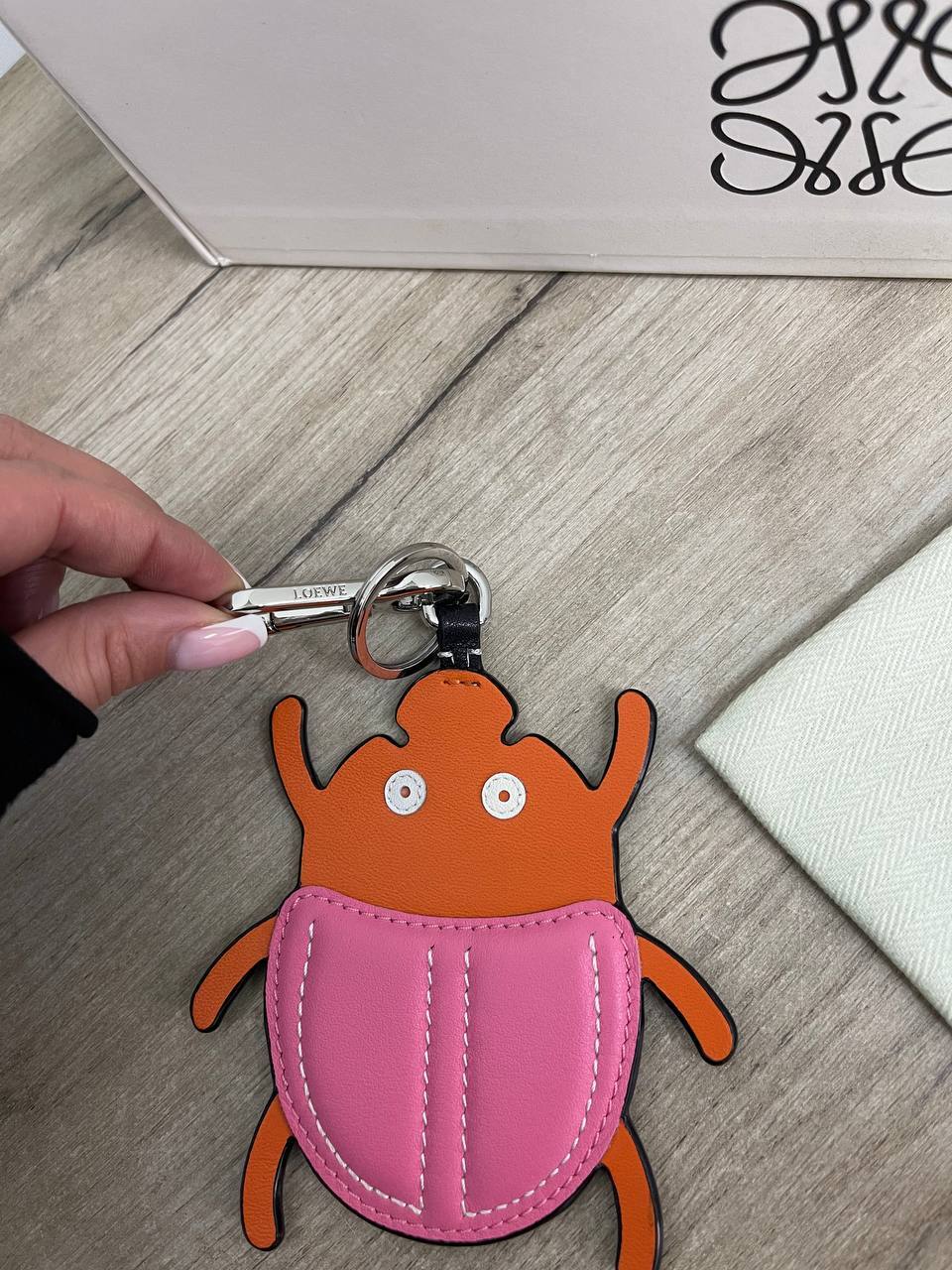Стильный брелок Loewe BP-26414 Стильный брелок Loewe BP-26414