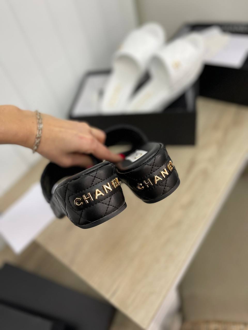 Трендовые шлепанцы Chanel BP-31158 Трендовые шлепанцы Chanel BP-31158