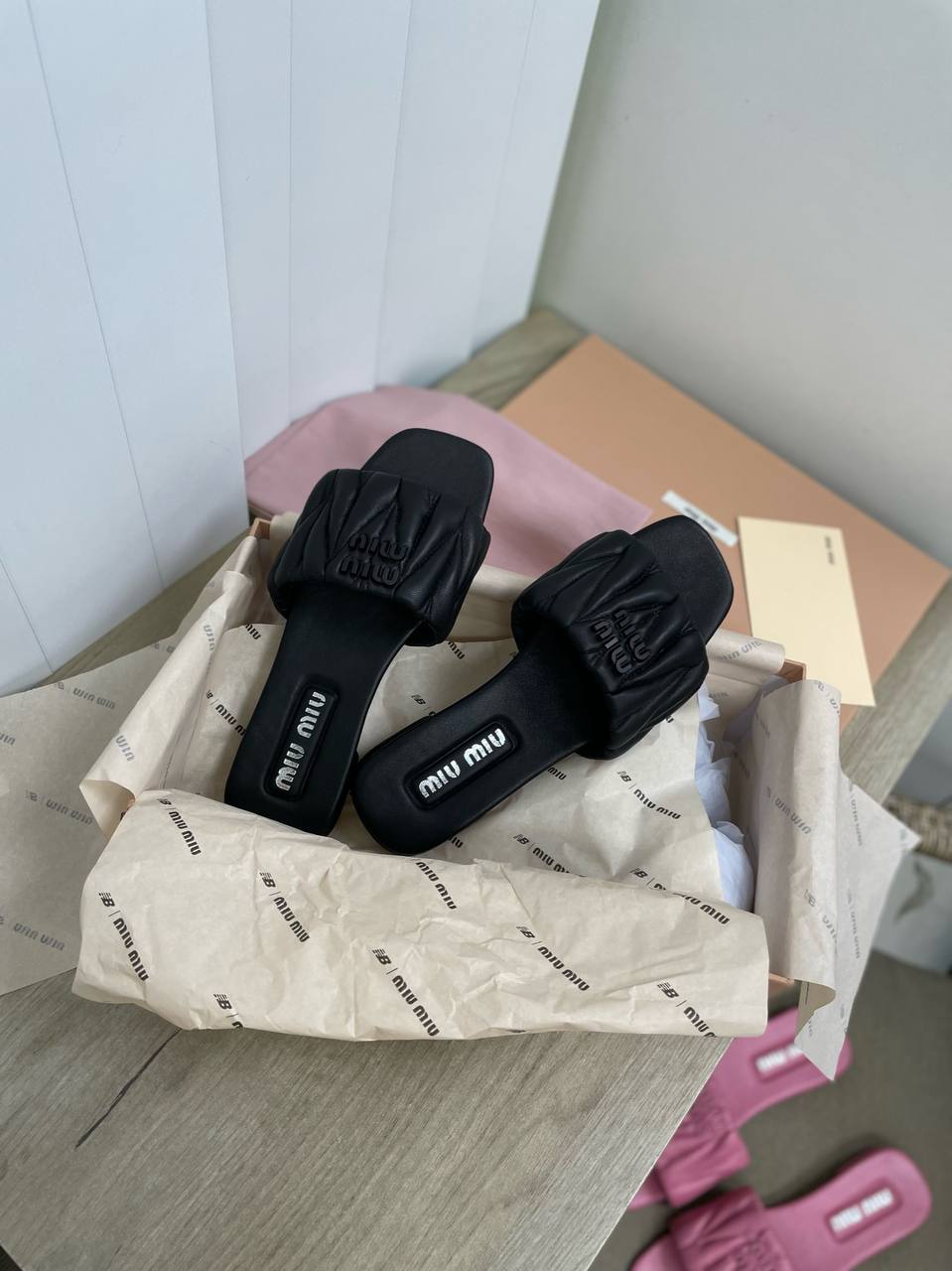 Повседневные шлепанцы Miu Miu BP-30732 Повседневные шлепанцы Miu Miu BP-30732