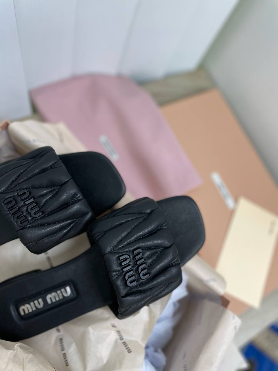 Повседневные шлепанцы Miu Miu BP-30732 Повседневные шлепанцы Miu Miu BP-30732