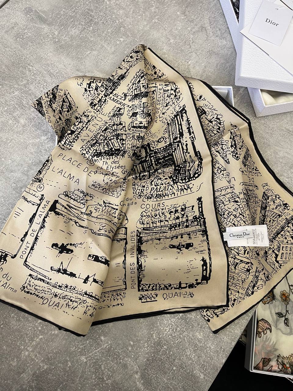 Christian Dior коллекционный платок BP-53035 Christian Dior коллекционный платок BP-53035