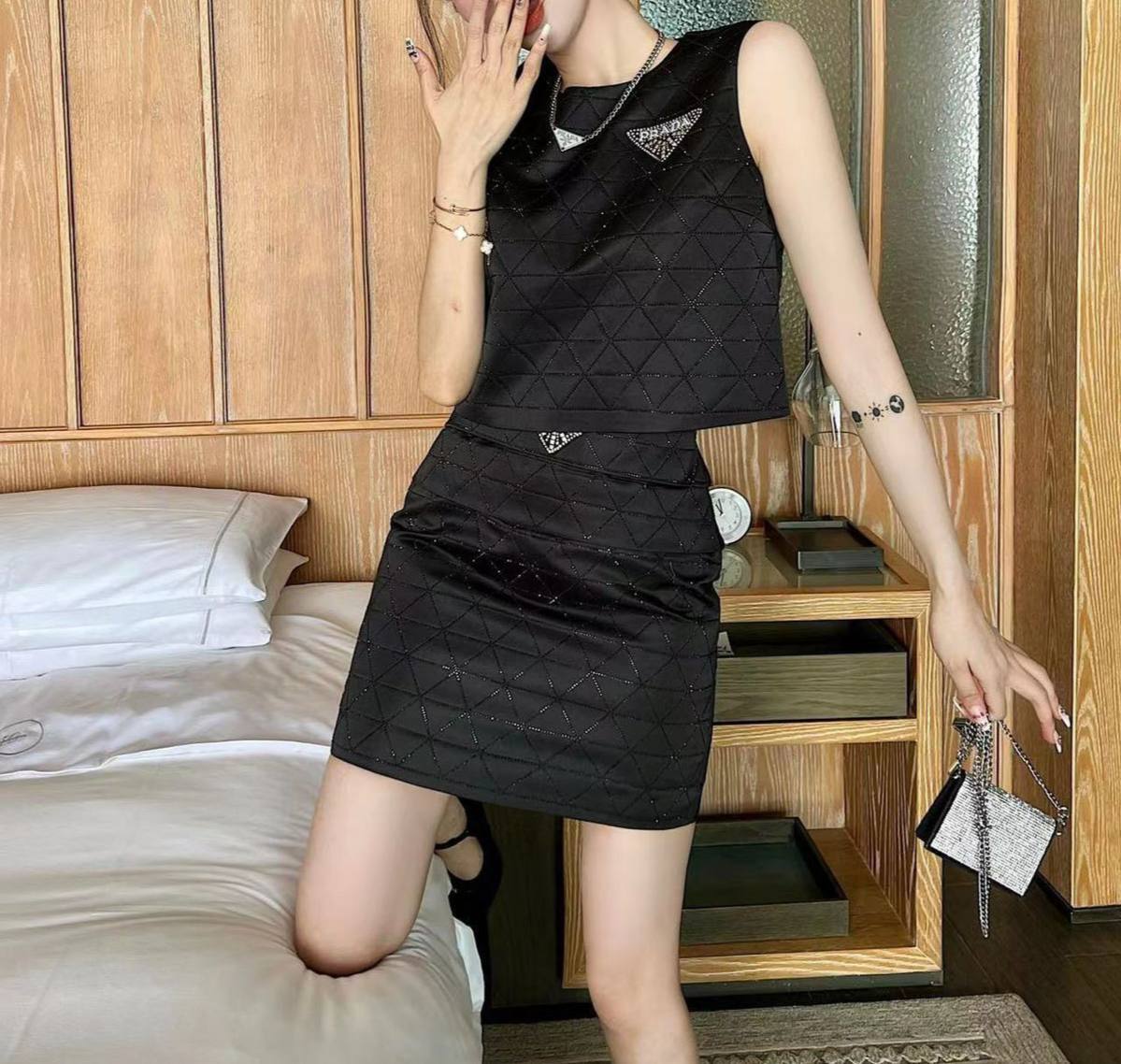 Костюм повседневный женский Prada BP-28871 Костюм повседневный женский Prada BP-28871