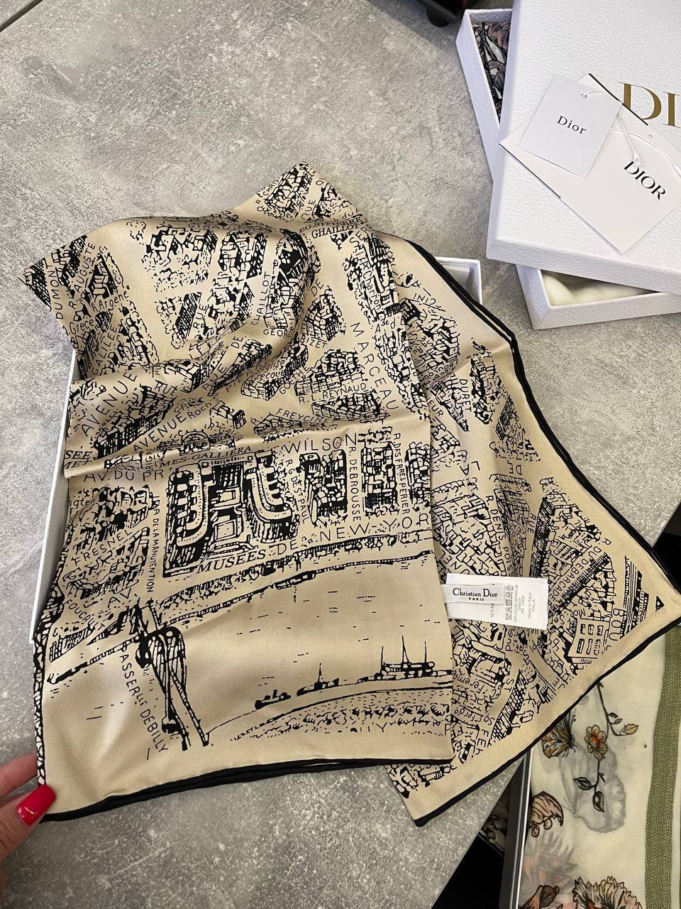 Christian Dior коллекционный платок BP-53035 Christian Dior коллекционный платок BP-53035