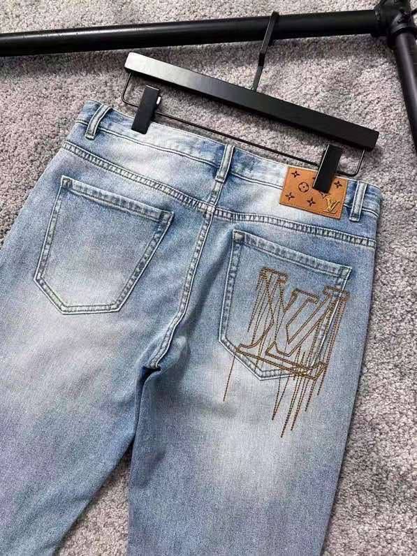 Джинсы Louis Vuitton BP-30345 повседневные Джинсы Louis Vuitton BP-30345 повседневные